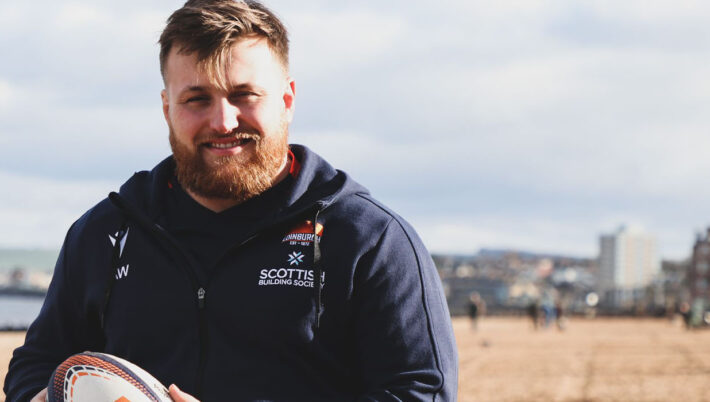 Tighthead prop Williams pens capital extension