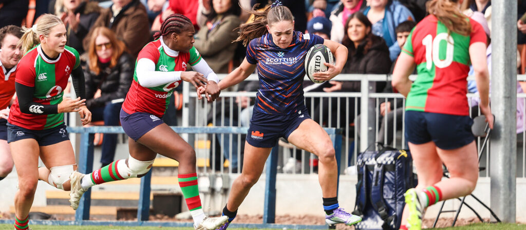 Edinburgh rally late as Clovers win in the capital